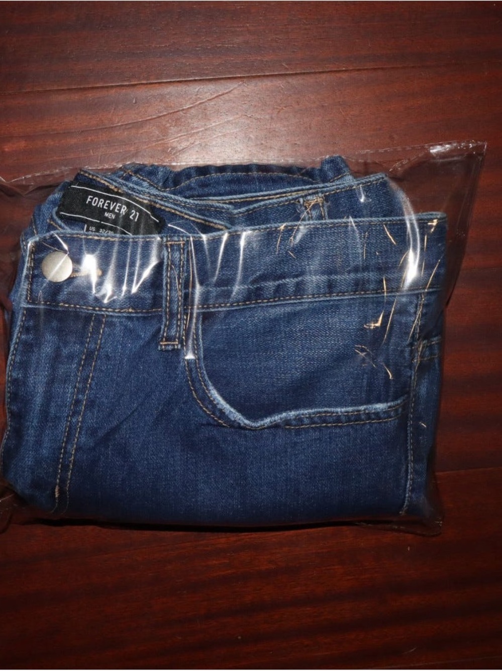 Forever 21 Blue Men's Jeans with Contrast Stitching - Picture 6 of 6